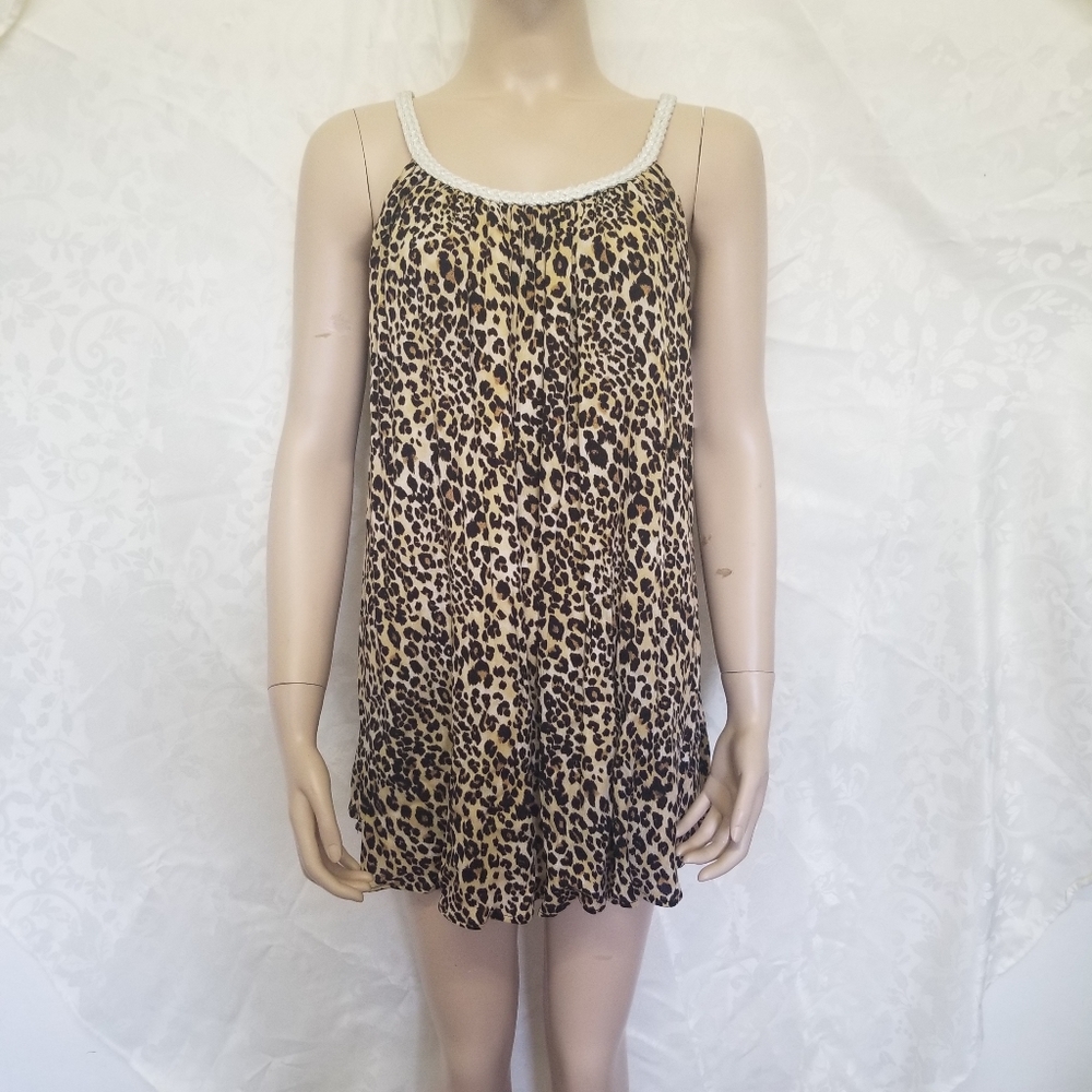 Nina Leonard sz. M.